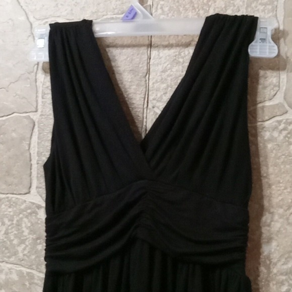 Little Black Sleeveless Dress‎ - Picture 2 of 4